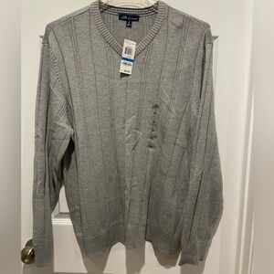 Men's V-Neck Sweater - Gray